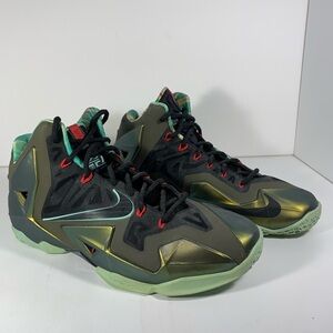 Men’s LeBron 11 Kings Pride